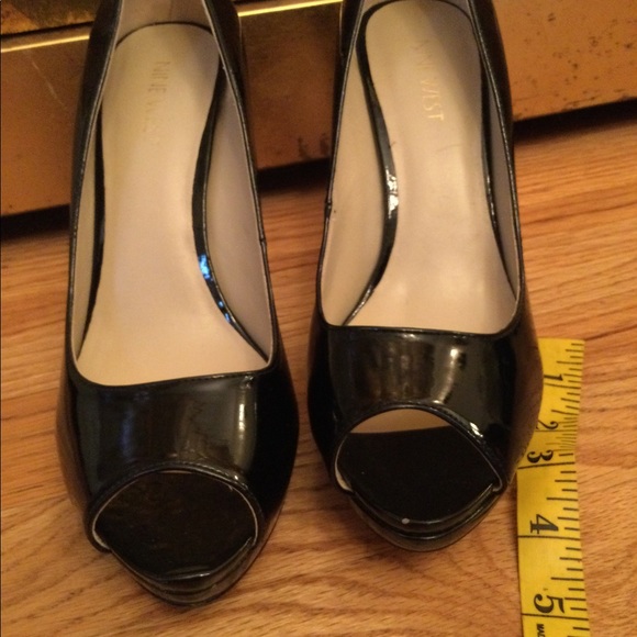 Nine West shoe size 7 1/2 M black - Picture 3 of 7